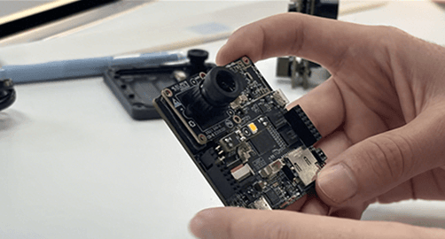 Which accessory enables data transmission without Wi-Fi?