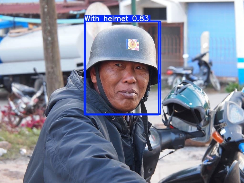 safetyHelmet-detection-yolov8