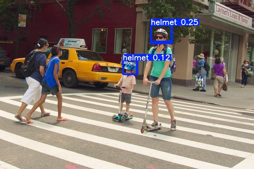 Helmet_and_Number_plate_detection
