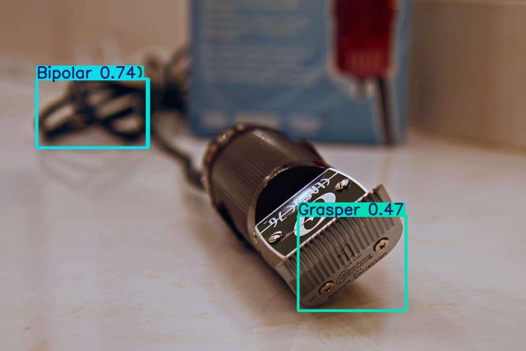 yolov8s-surgical-instrument-detection-cholec80