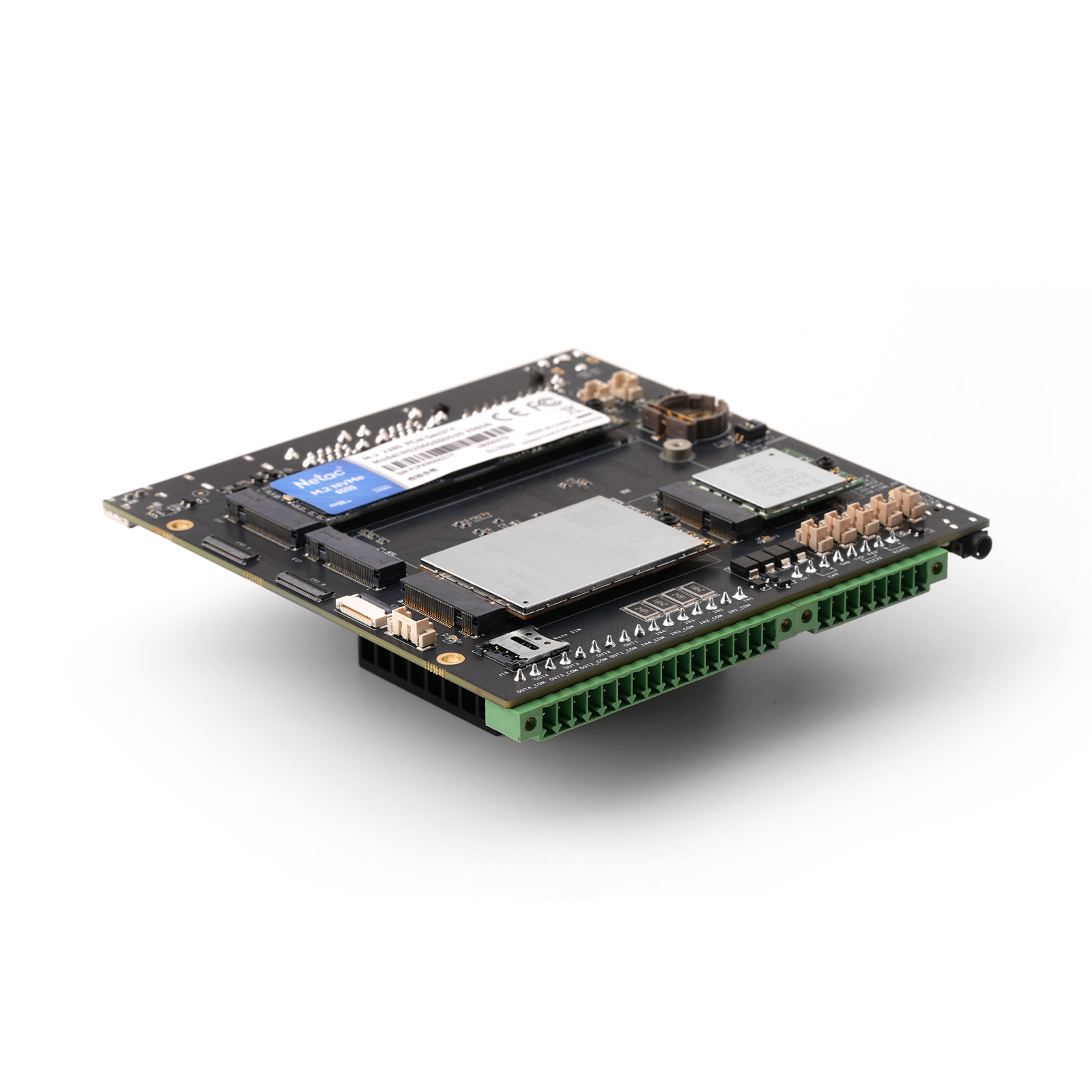 edge-ai-carrier-board-with-ssd-wireless-modules Assembled NG4500 developer kit