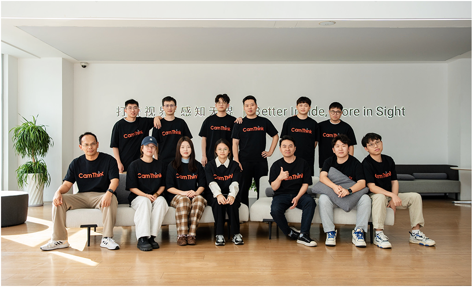 Edge AI computer box enhancing efficiency in industrial automation, construction, smart city, and retail environments.